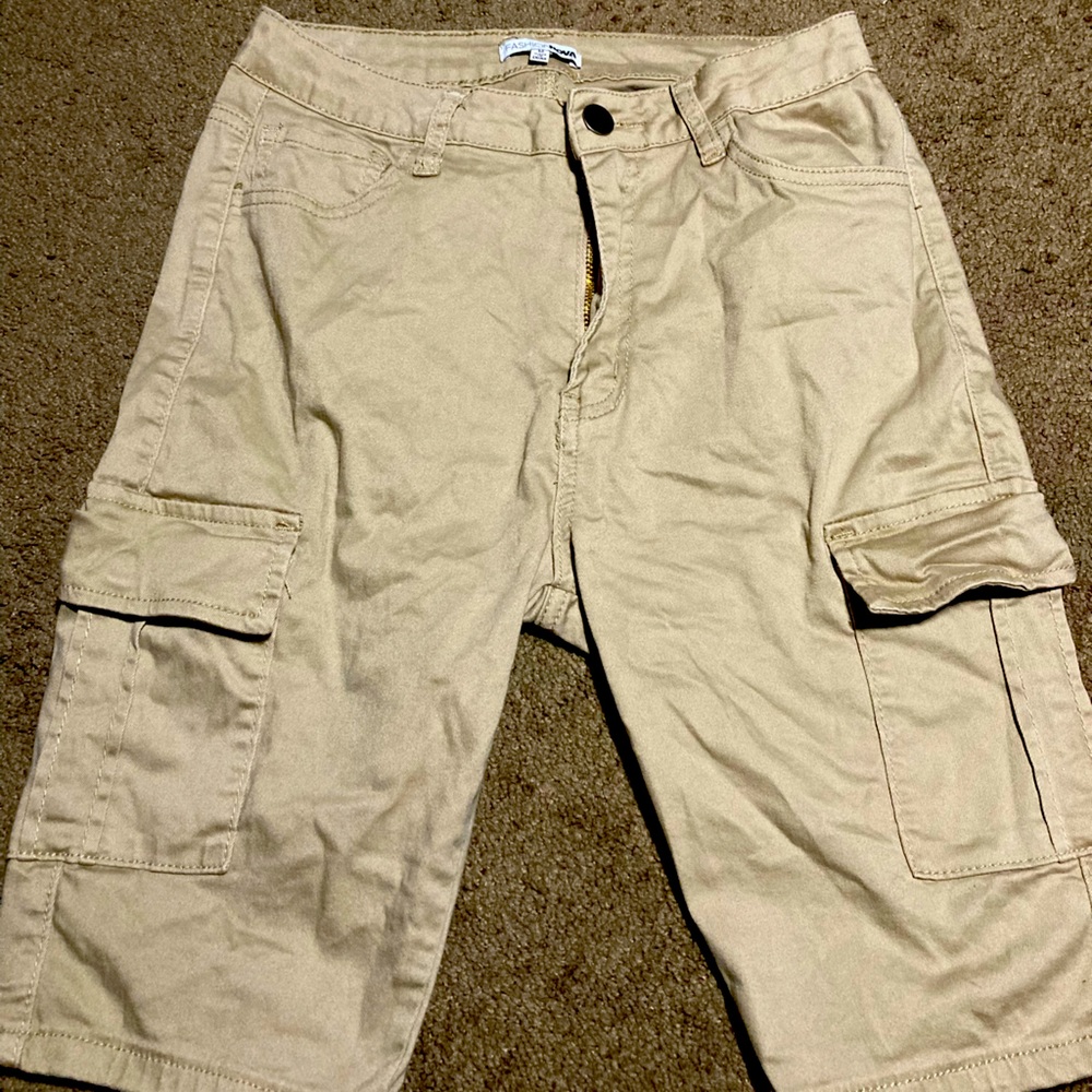 fashion nova khaki cargo shorts